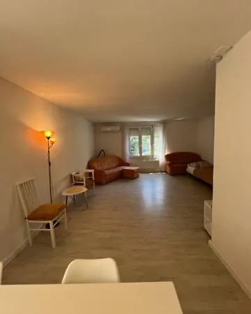 Sofi Apartment *